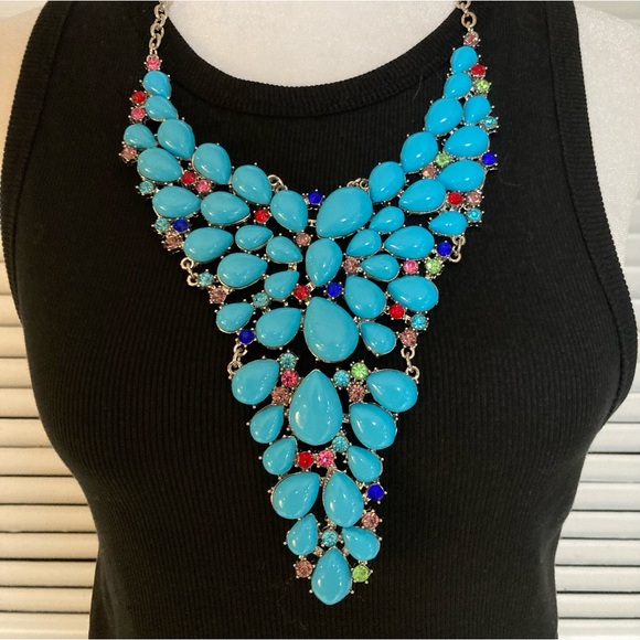 Faux Turquoise Statement Necklace - Picture 3 of 8